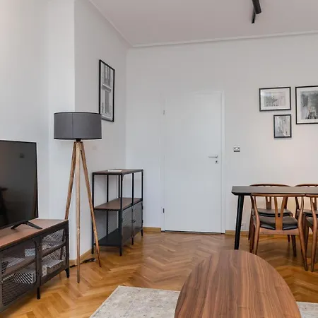 Апартамент Industrial 2-bdr Flat By The National Stadium София